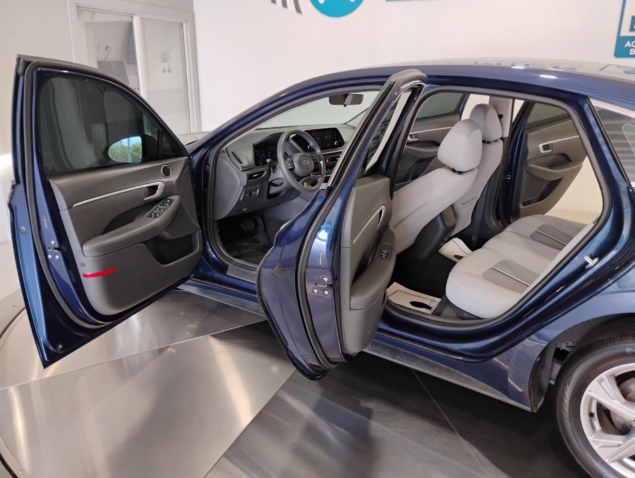 Hyundai Sonata SE 2021