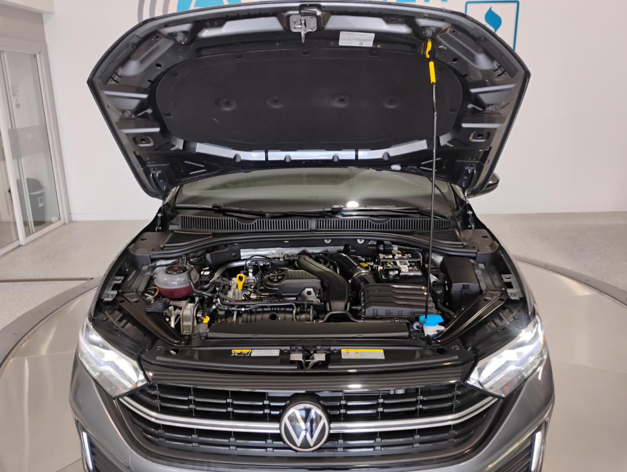 Volkswagen Jetta Sport 2023