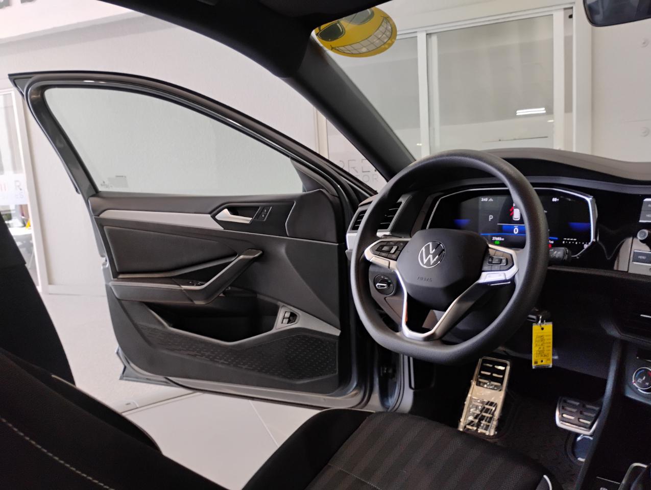 Volkswagen Jetta Sport 2023