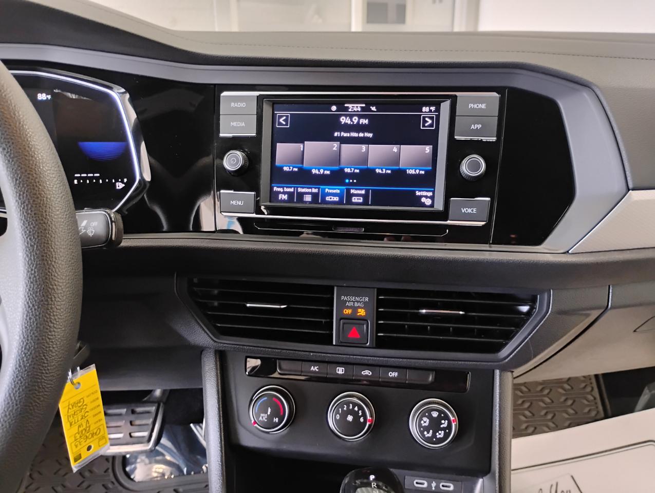 Volkswagen Jetta Sport 2023