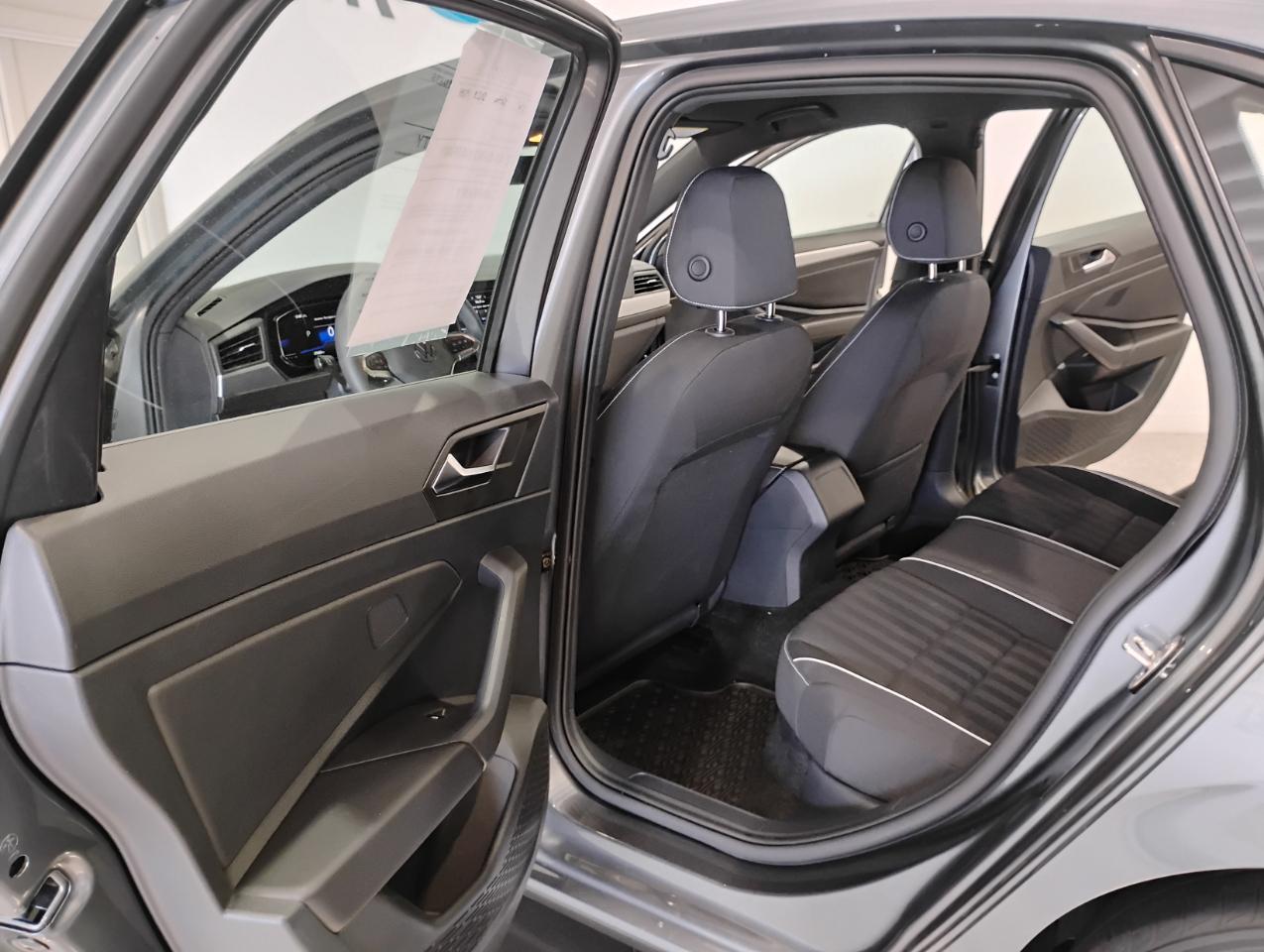 Volkswagen Jetta Sport 2023