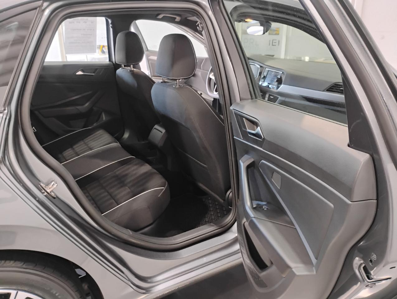 Volkswagen Jetta Sport 2023