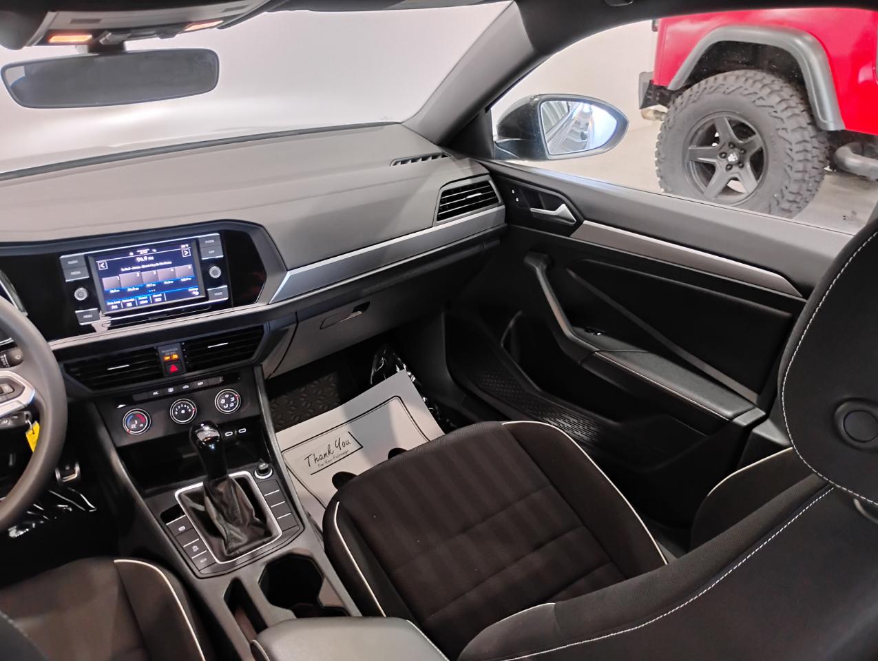 Volkswagen Jetta Sport 2023