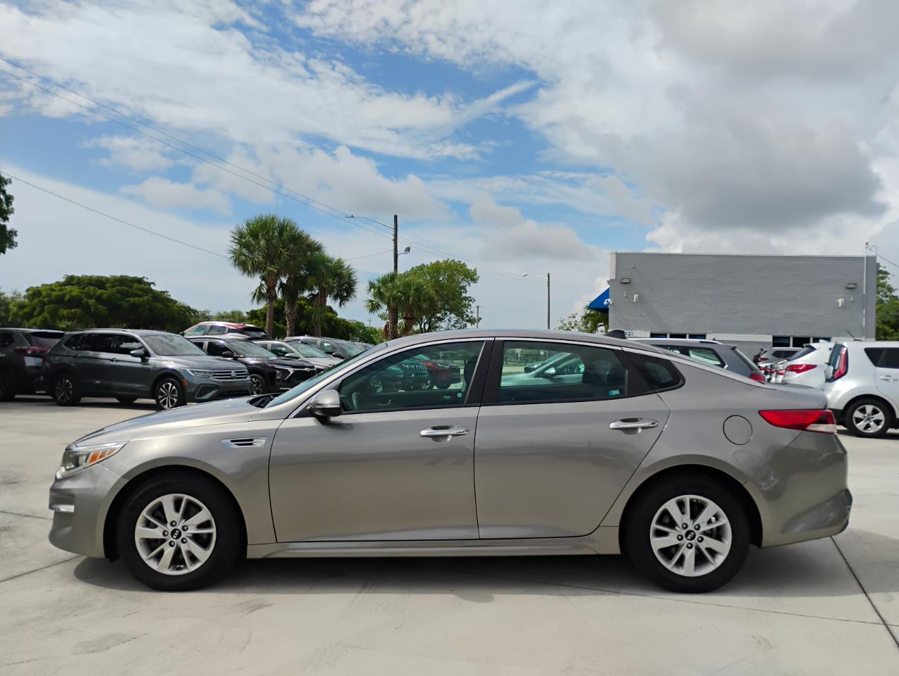Kia Optima LX 2017