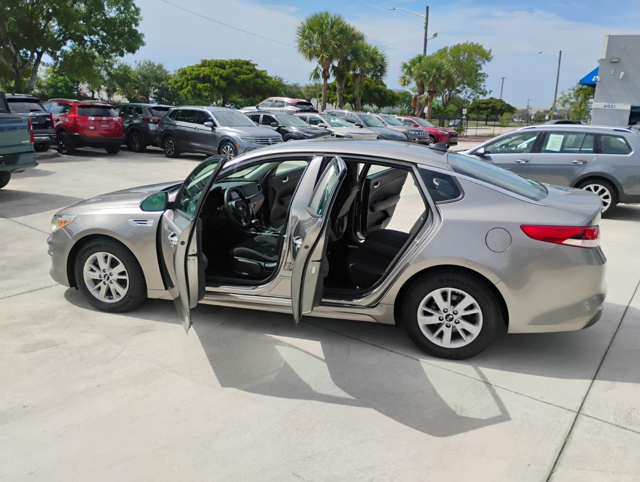 Kia Optima LX 2017