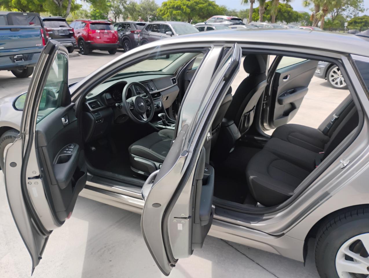 Kia Optima LX 2017