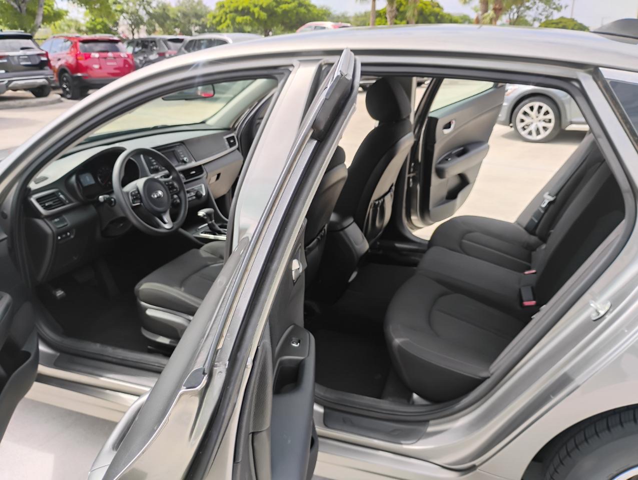 Kia Optima LX 2017