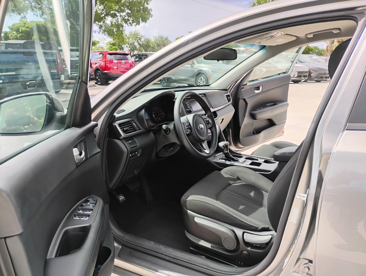 Kia Optima LX 2017