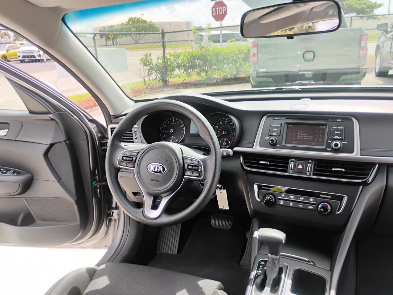 Kia Optima LX 2017