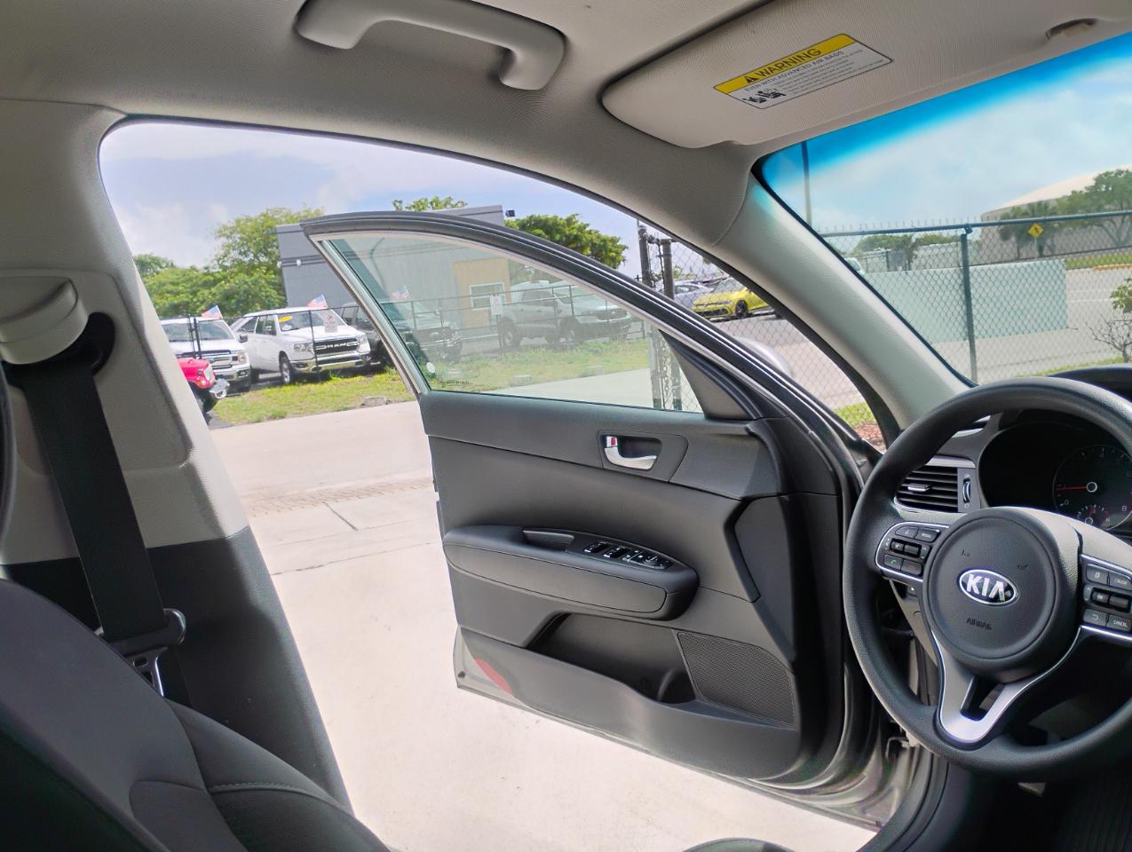 Kia Optima LX 2017