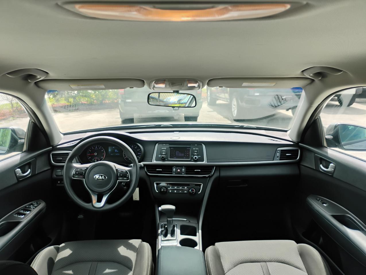 Kia Optima LX 2017