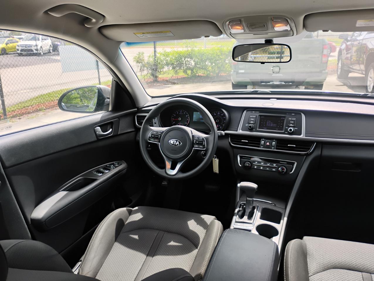 Kia Optima LX 2017