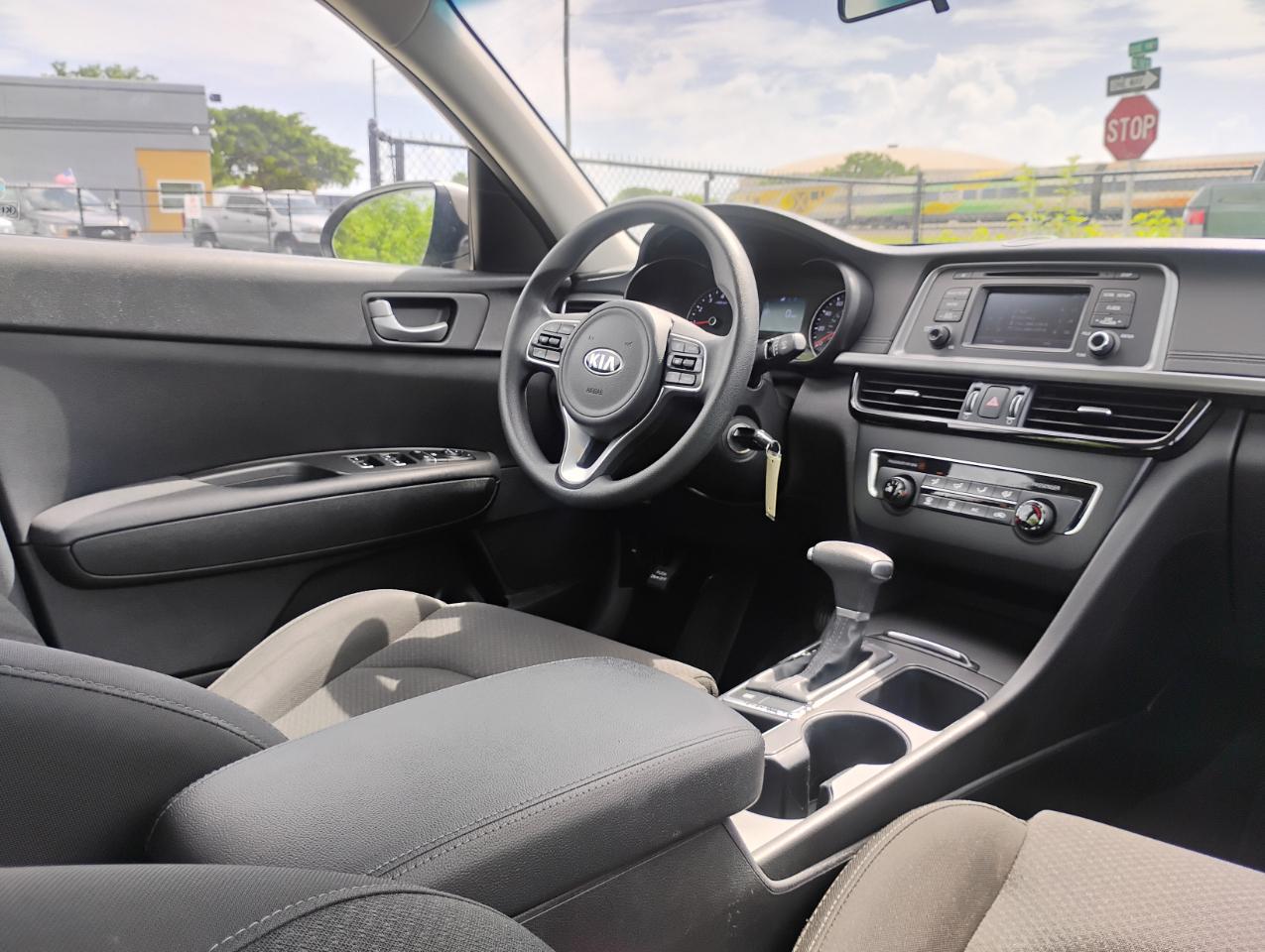 Kia Optima LX 2017