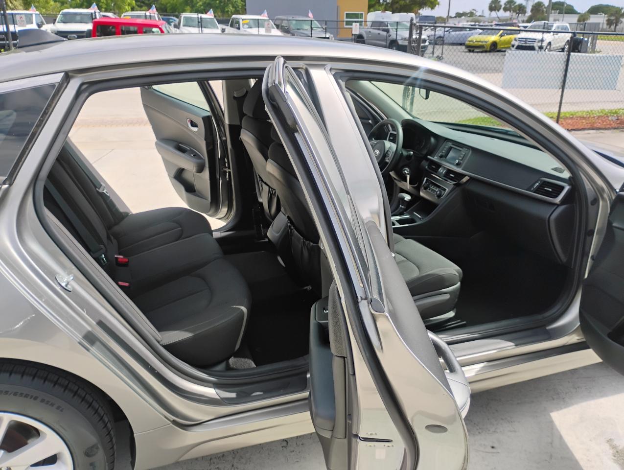 Kia Optima LX 2017
