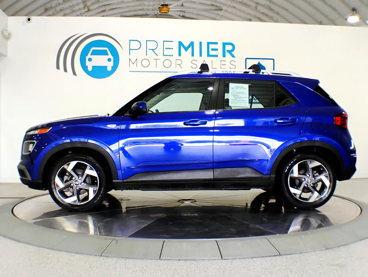 2021 Hyundai Venue SEL Denim photo 2
