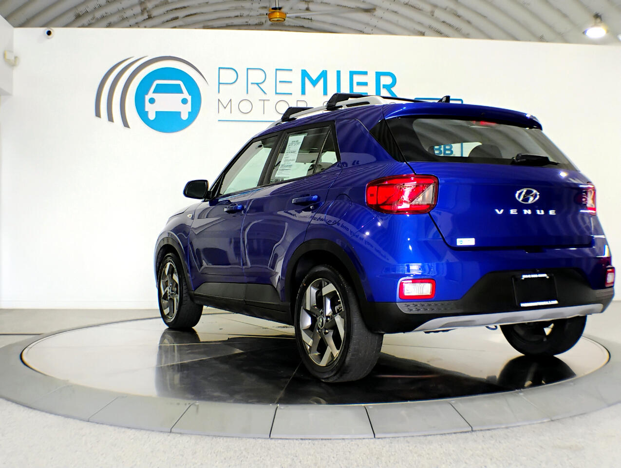 2021 Hyundai Venue SEL Denim photo 3