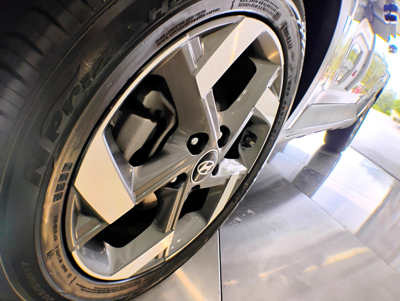 2021 Hyundai Venue SEL Denim photo 9
