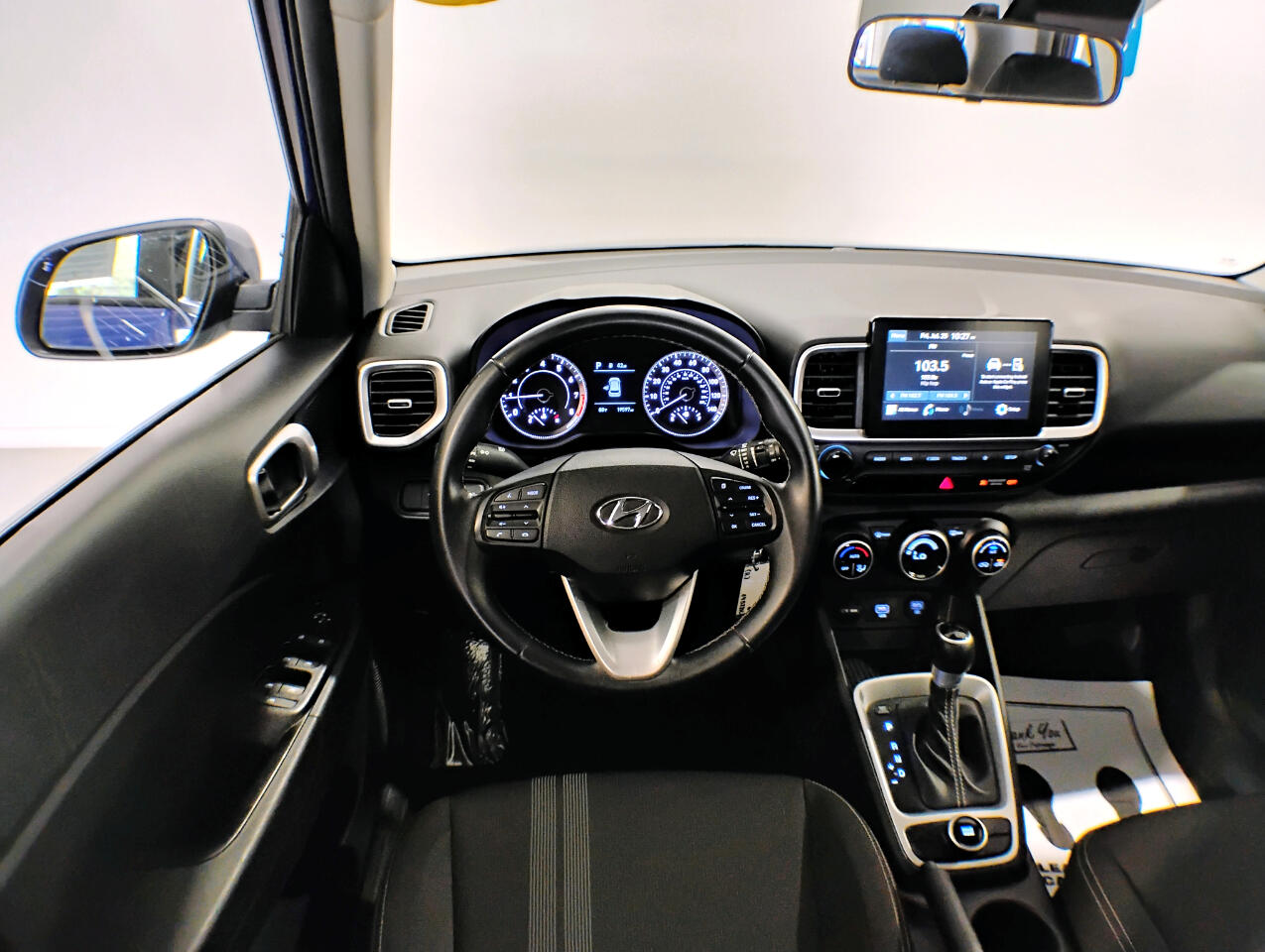 2021 Hyundai Venue SEL Denim photo 17