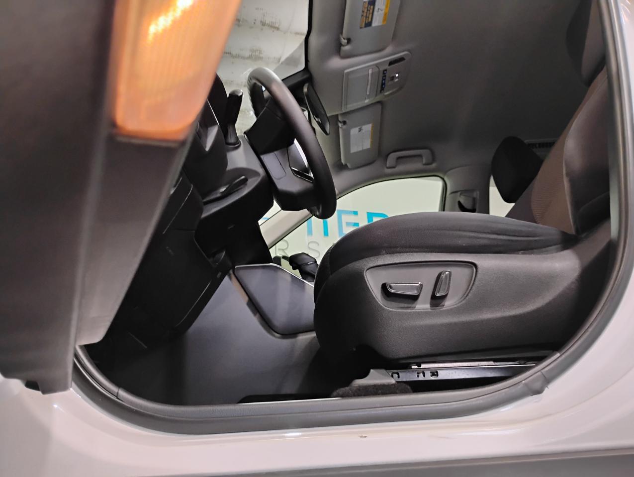 Toyota Highlander L 2021