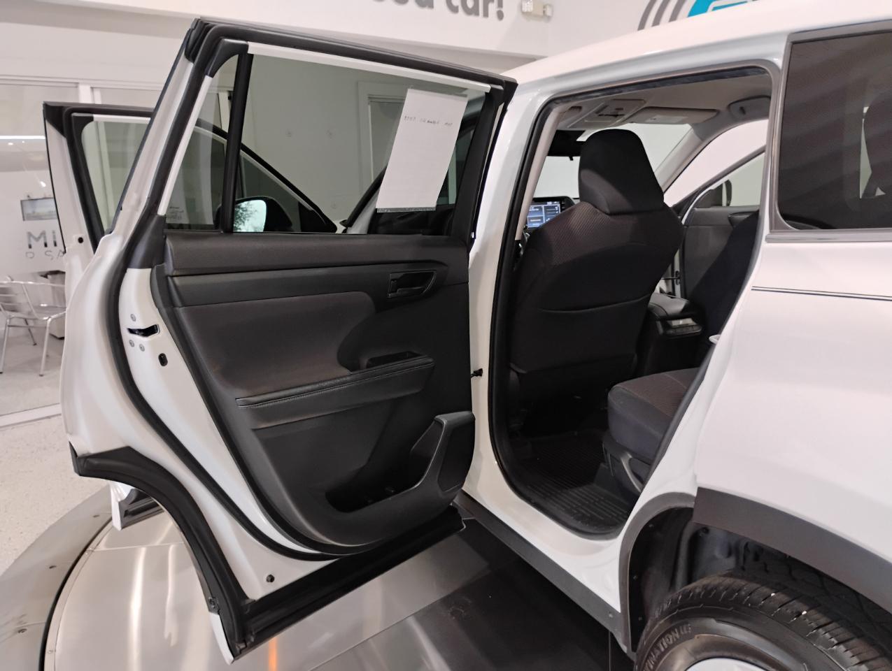 Toyota Highlander L 2021