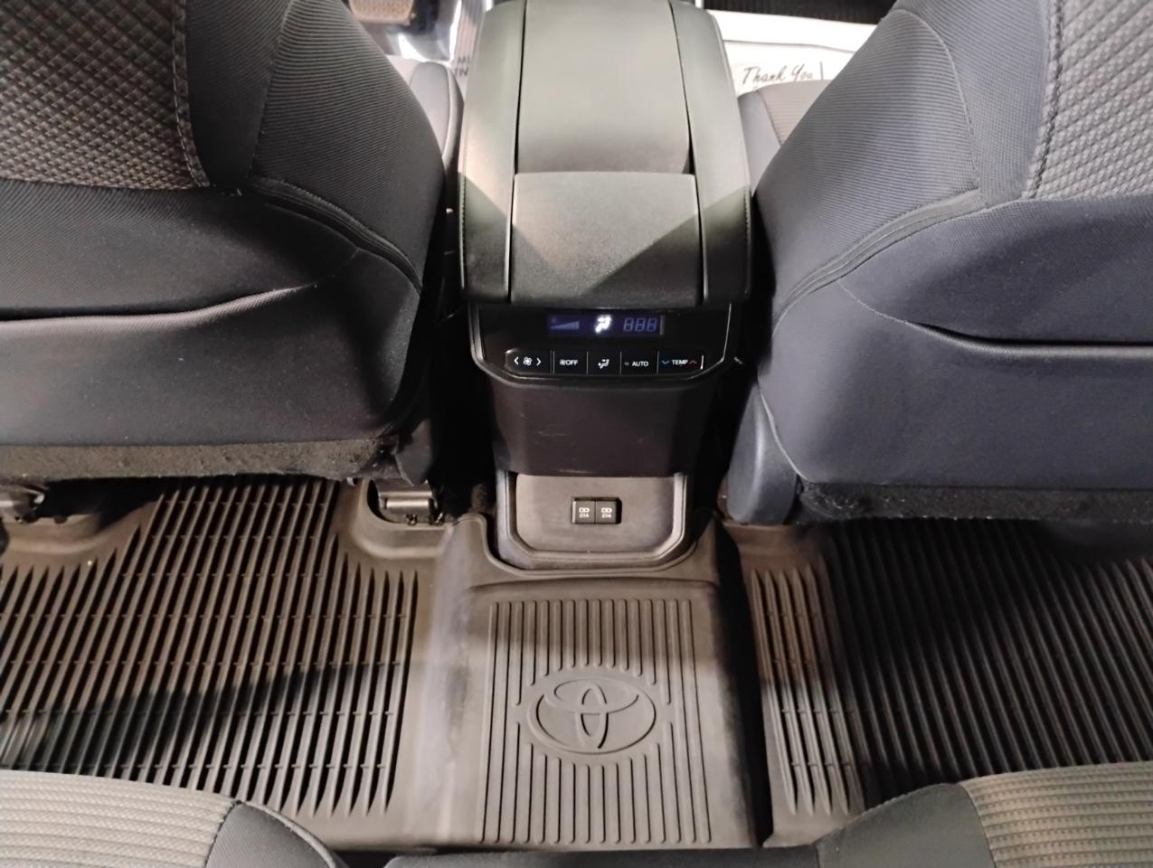 Toyota Highlander L 2021