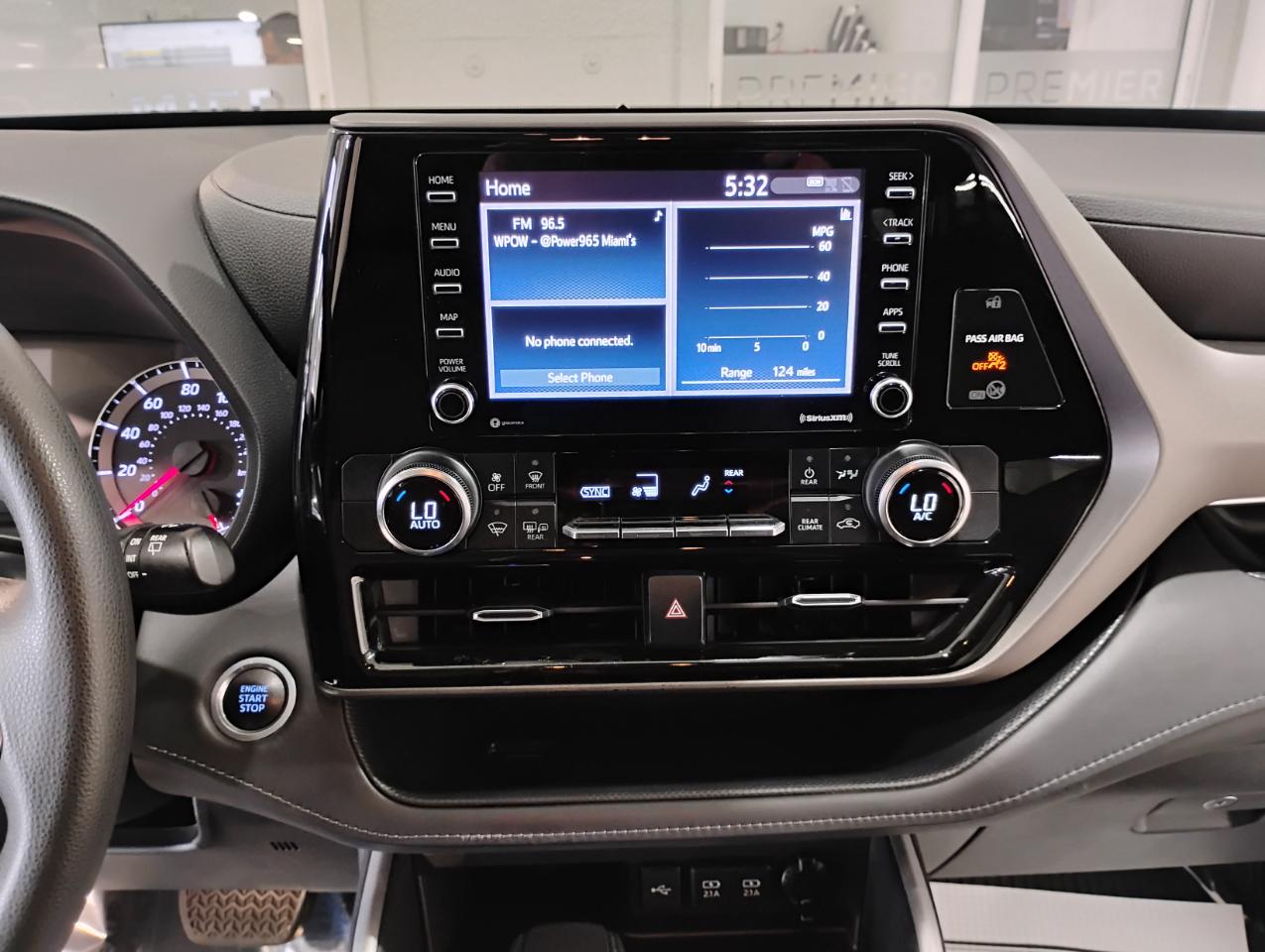 Toyota Highlander L 2021