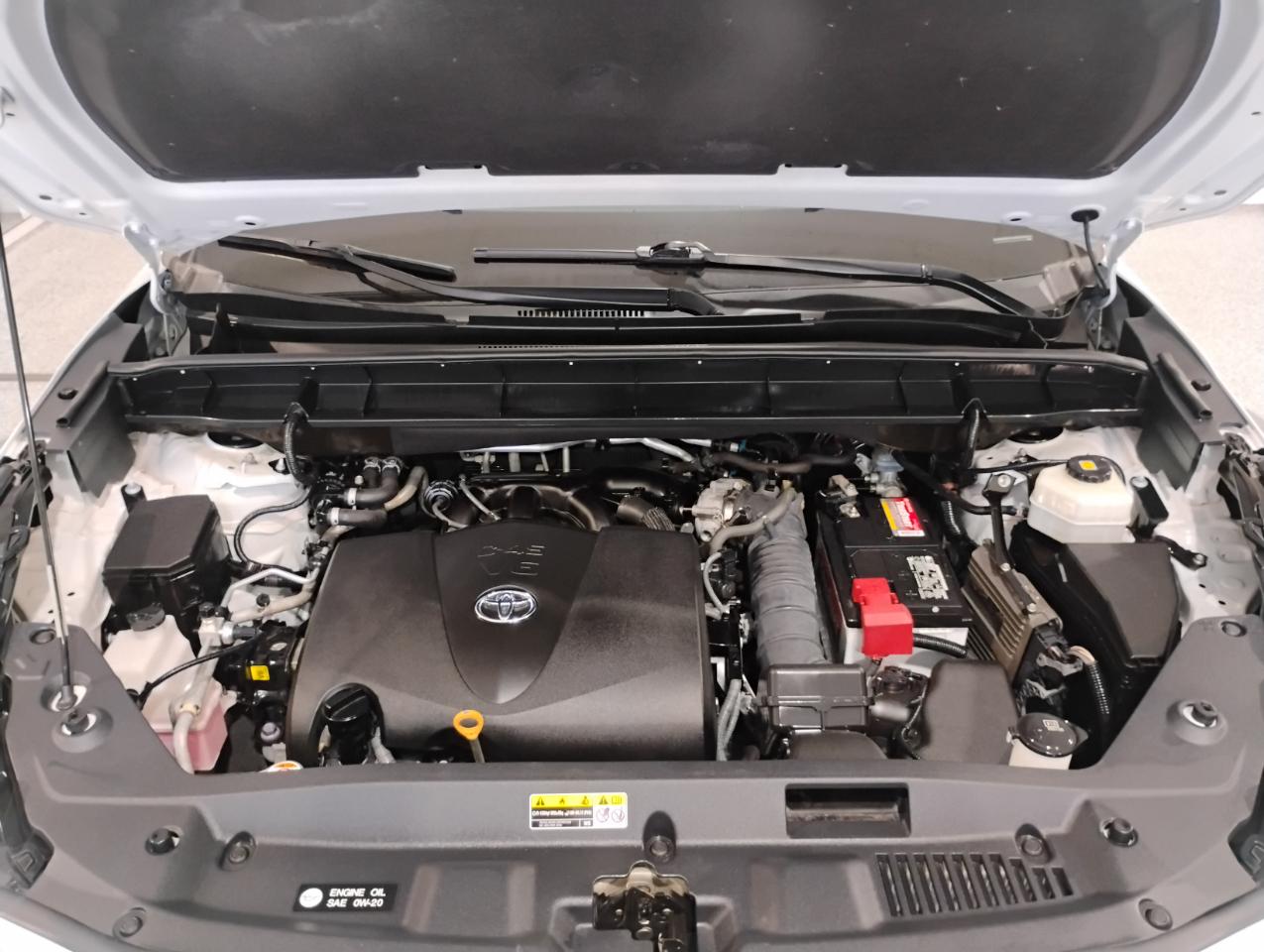 Toyota Highlander L 2021