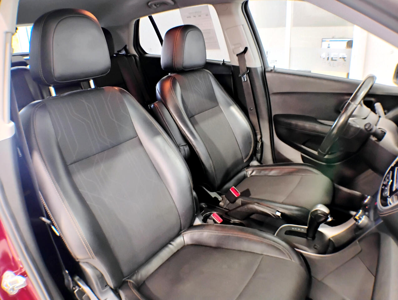 2017 Chevrolet Trax LT photo 45