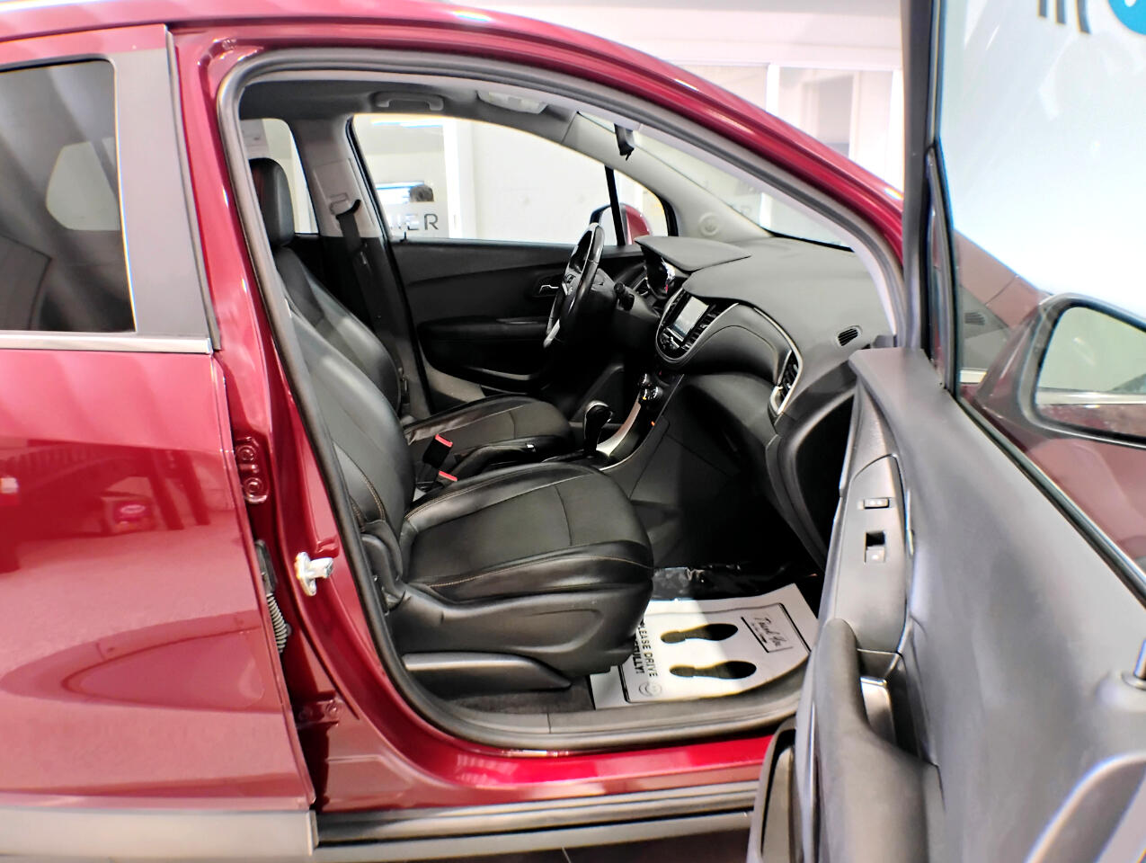 2017 Chevrolet Trax LT photo 47