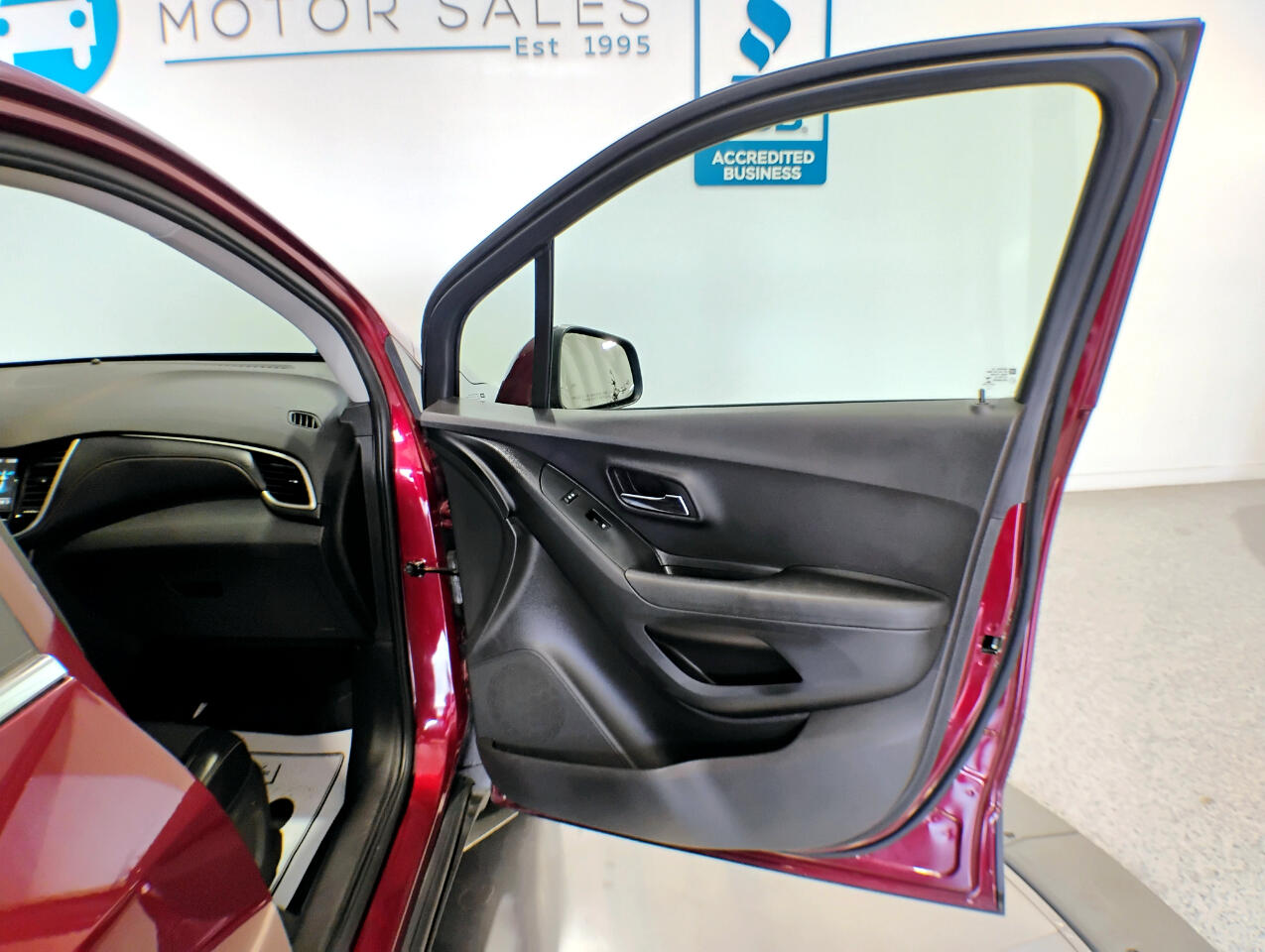2017 Chevrolet Trax LT photo 48