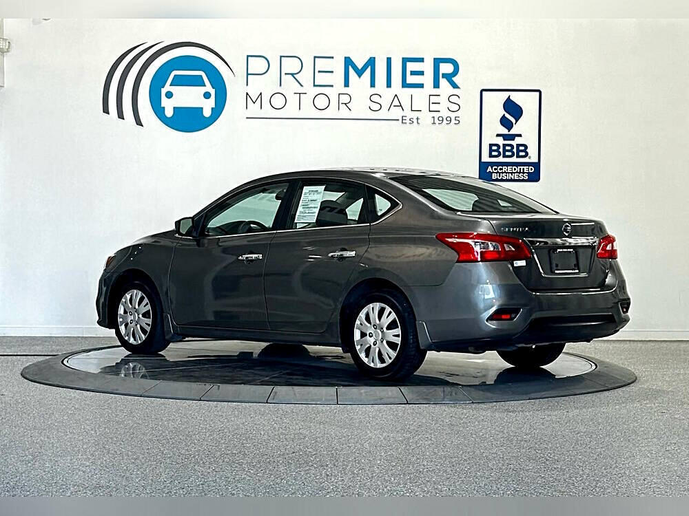 2017 Nissan Sentra S photo 3