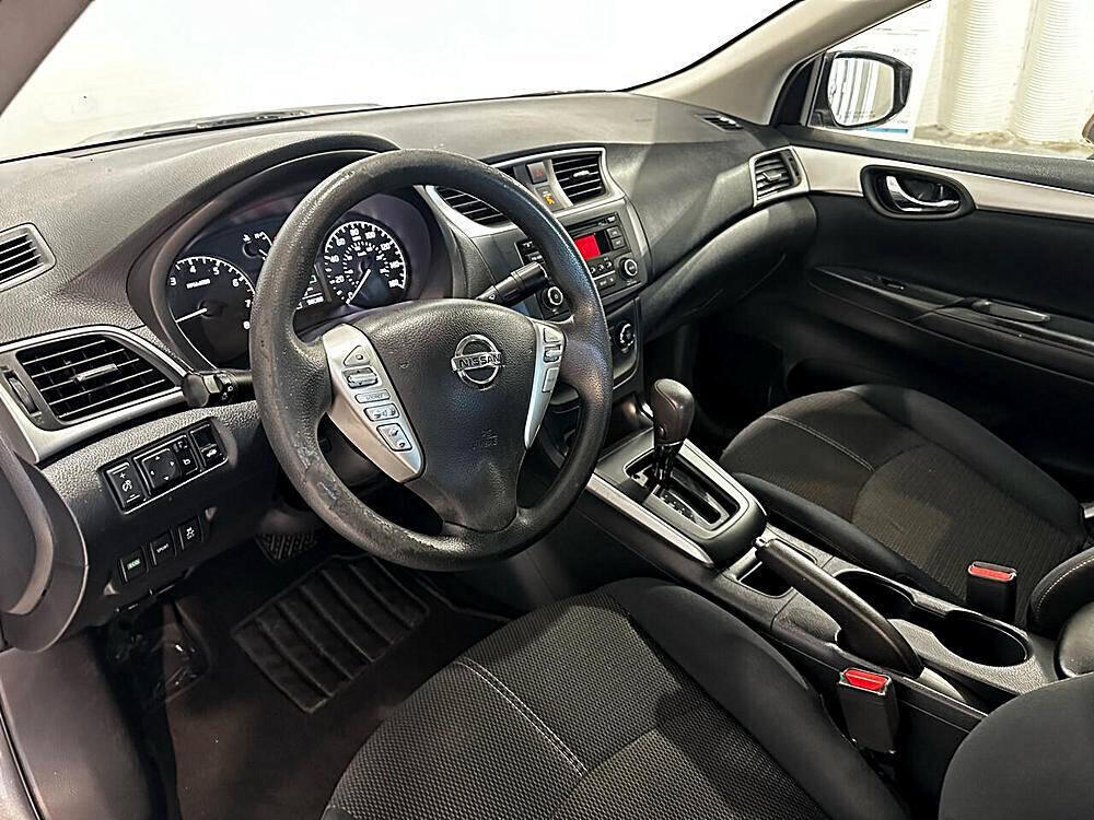 2017 Nissan Sentra S photo 11