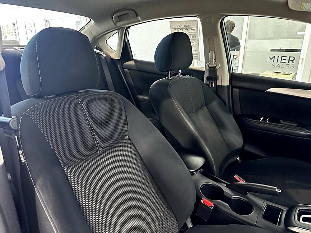 2017 Nissan Sentra S photo 18