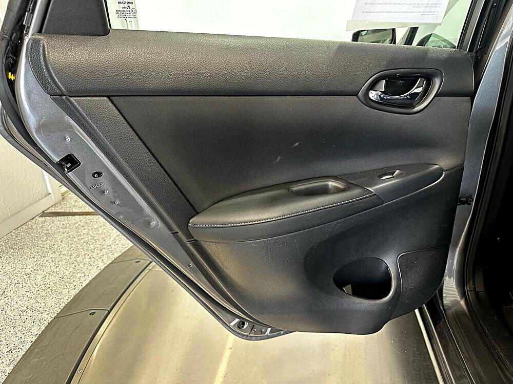 2017 Nissan Sentra S photo 25