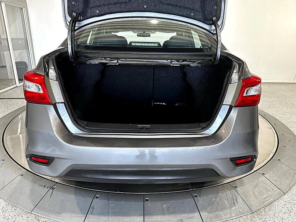 2017 Nissan Sentra S photo 26