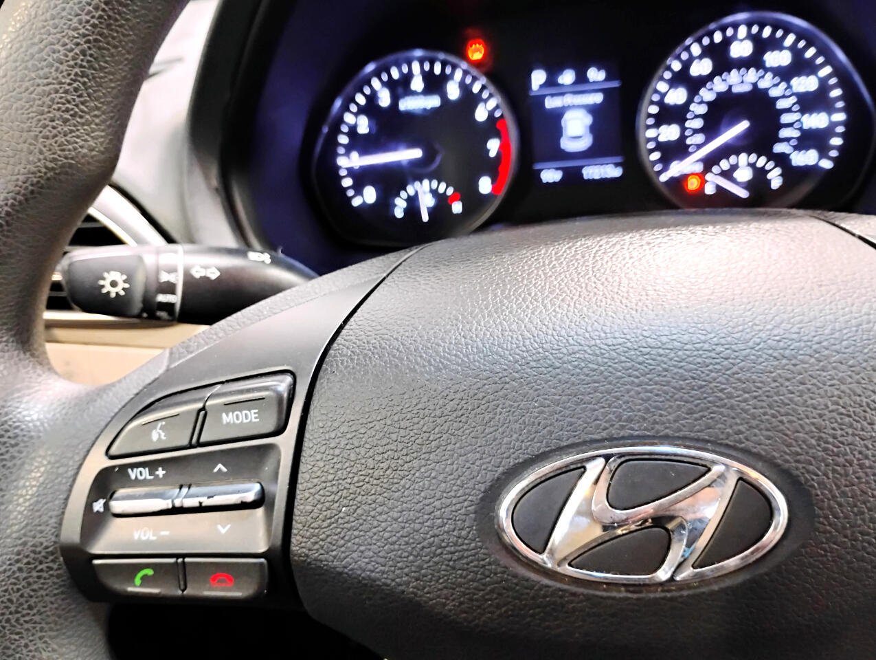 2020 Hyundai Elantra GT Base photo 21