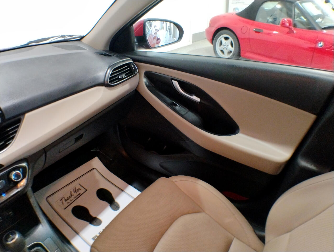 2020 Hyundai Elantra GT Base photo 39