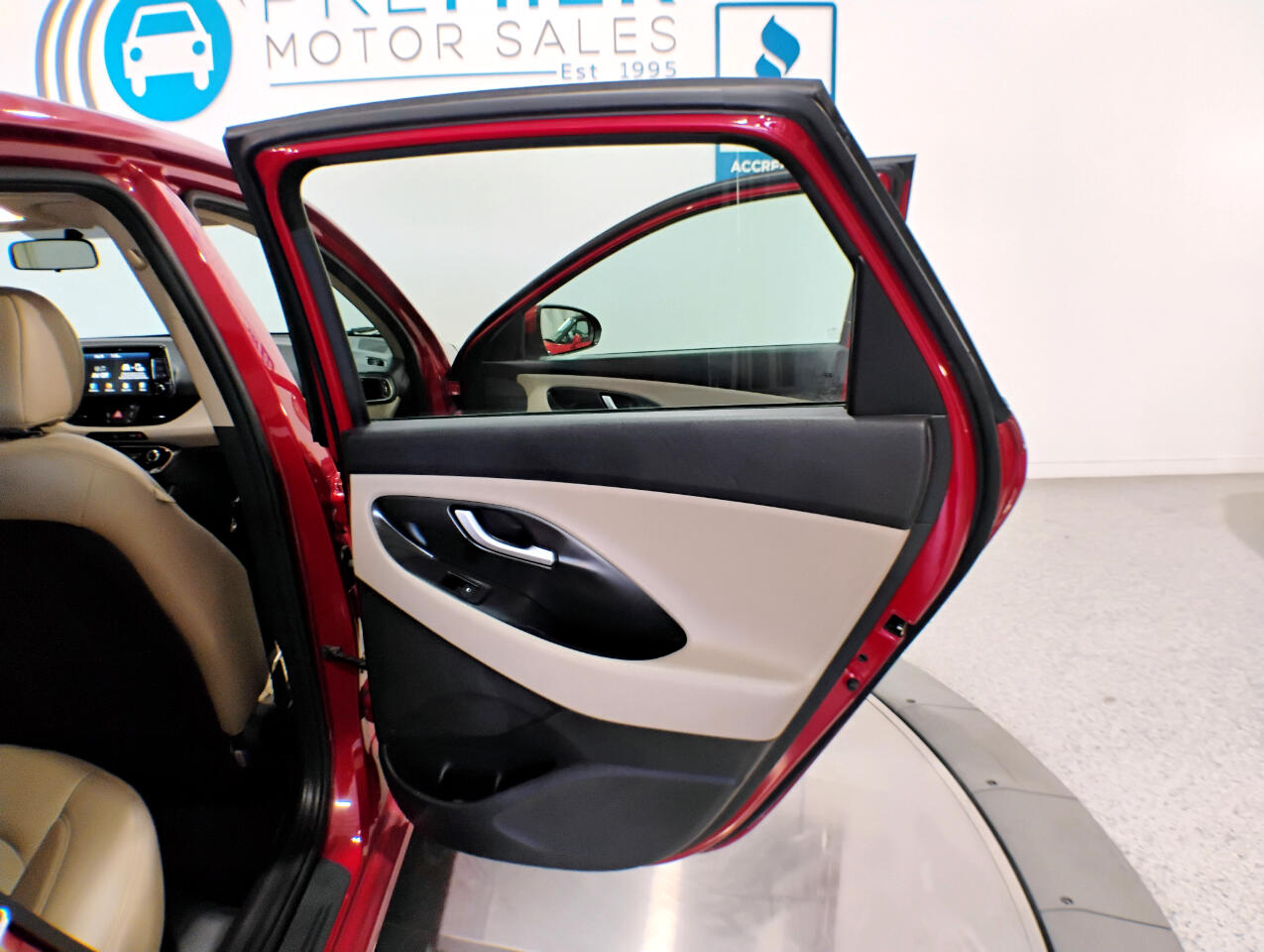 2020 Hyundai Elantra GT Base photo 43