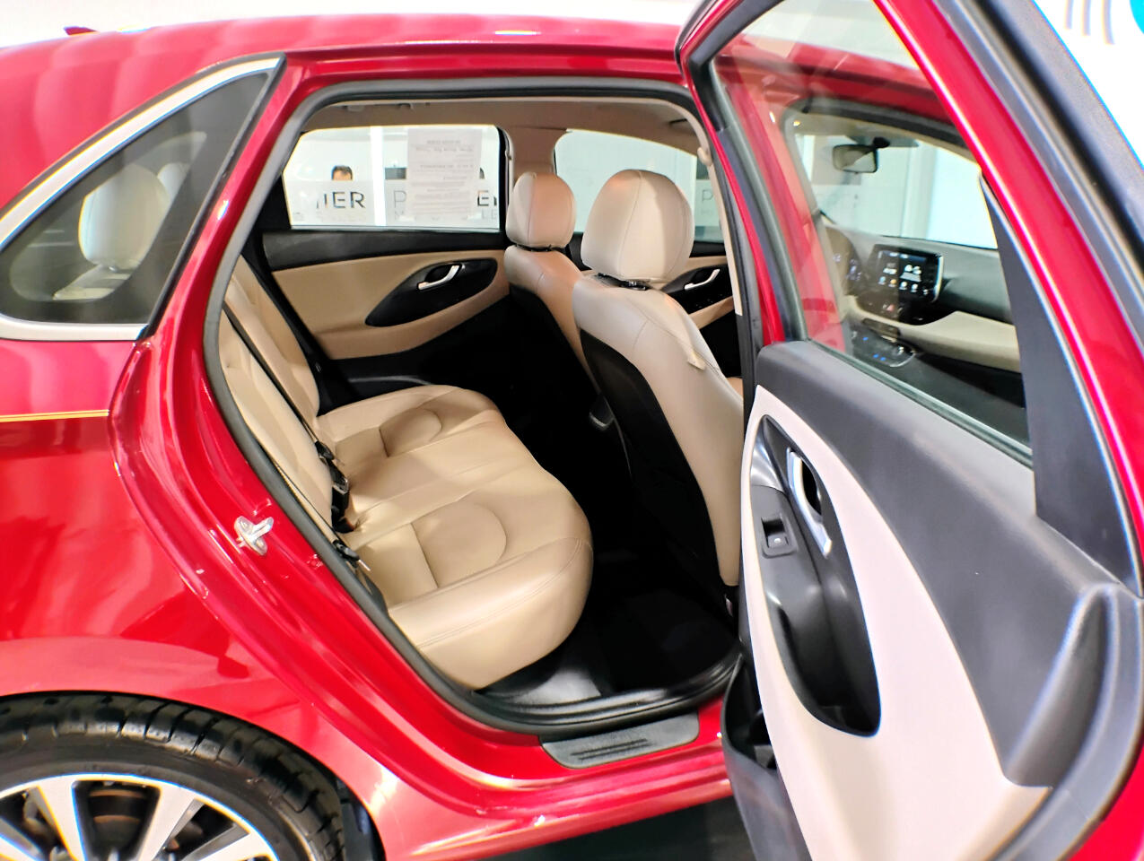 2020 Hyundai Elantra GT Base photo 44