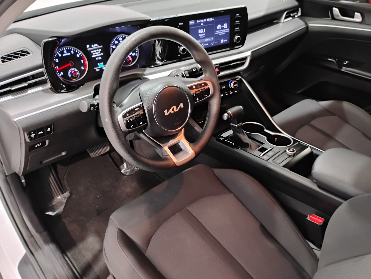 Kia K5 LXS 2023