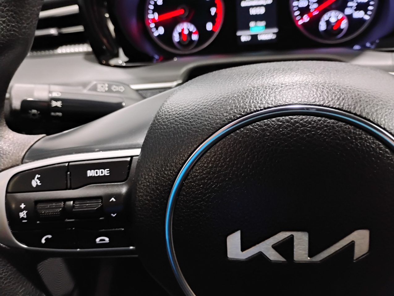Kia K5 LXS 2023