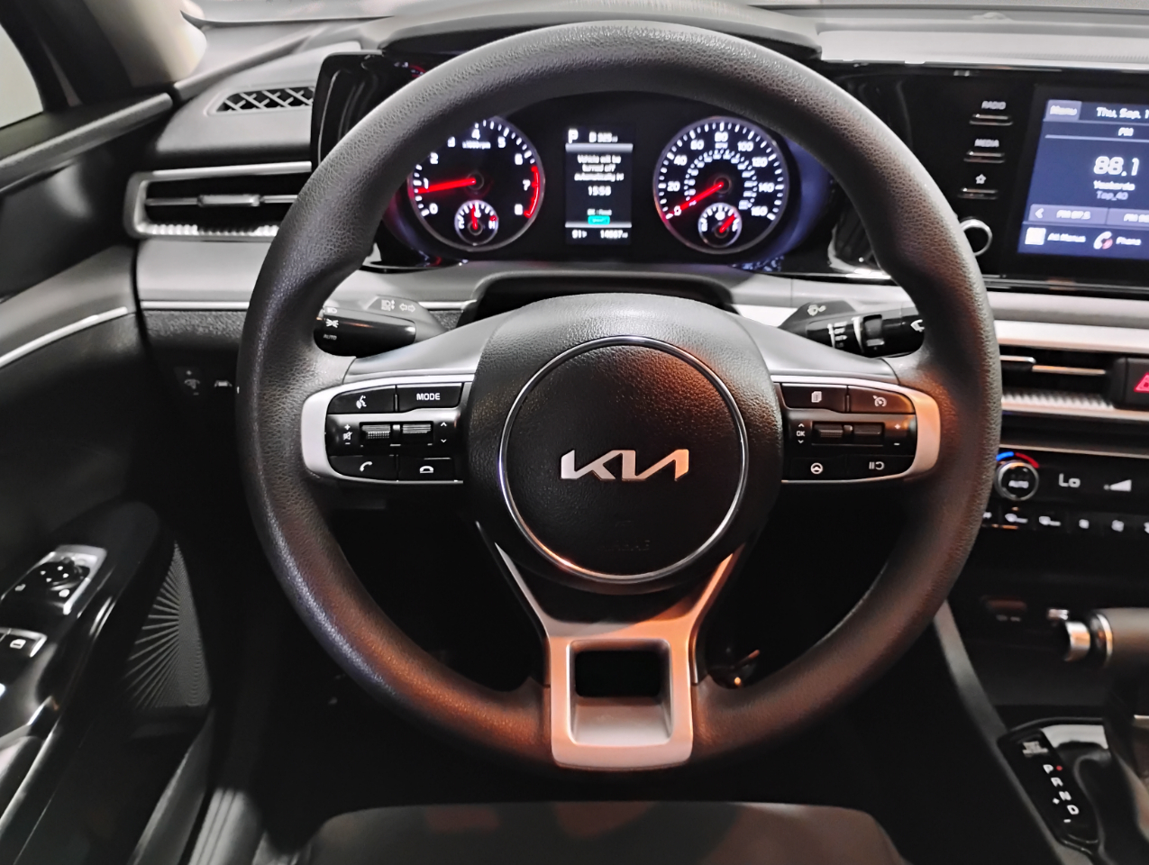 Kia K5 LXS 2023