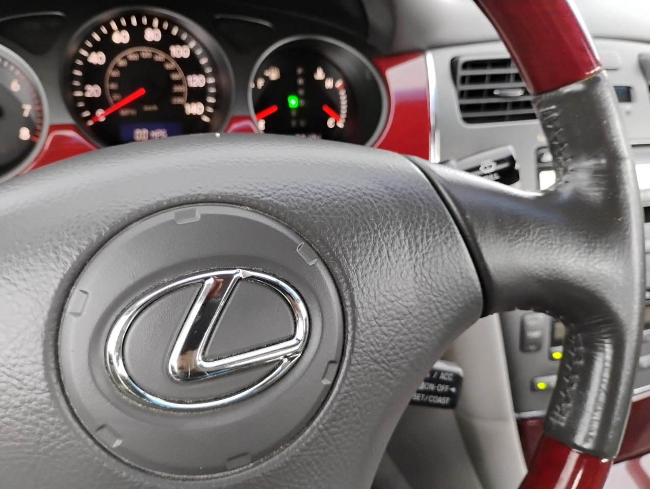 Lexus ES 330 Sedan 2004