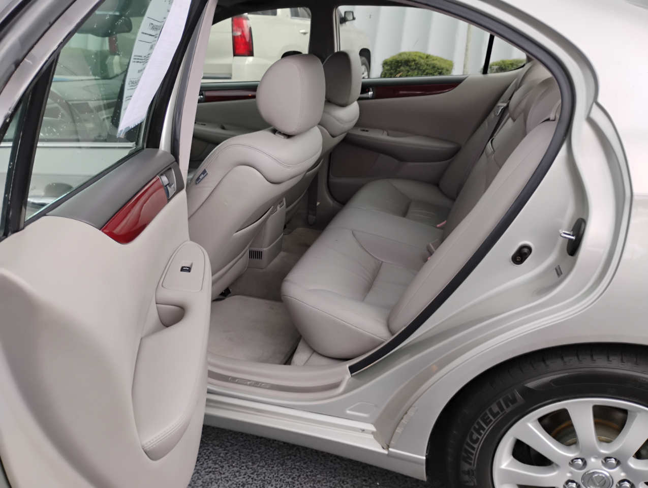 Lexus ES 330 Sedan 2004
