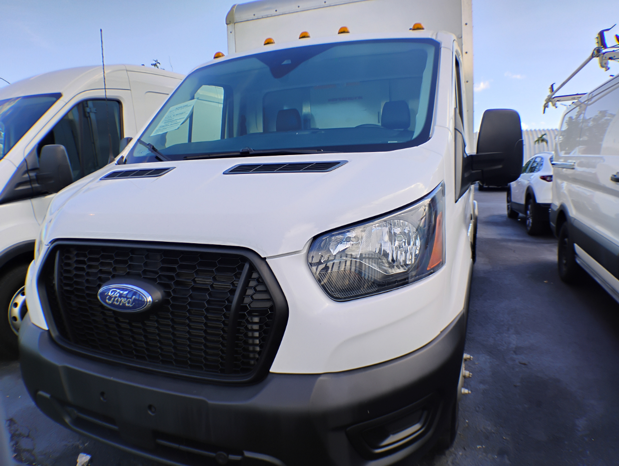 2022 Ford Transit photo 2