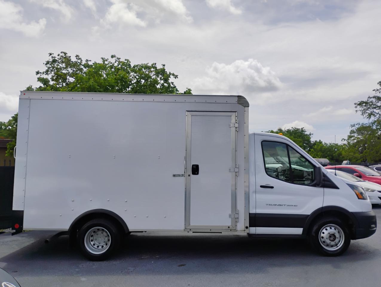 Ford Transit T-350 HD DRW 2022