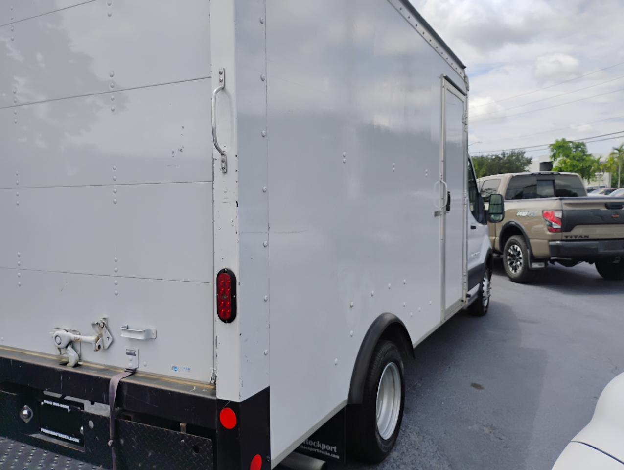 Ford Transit T-350 HD DRW 2022