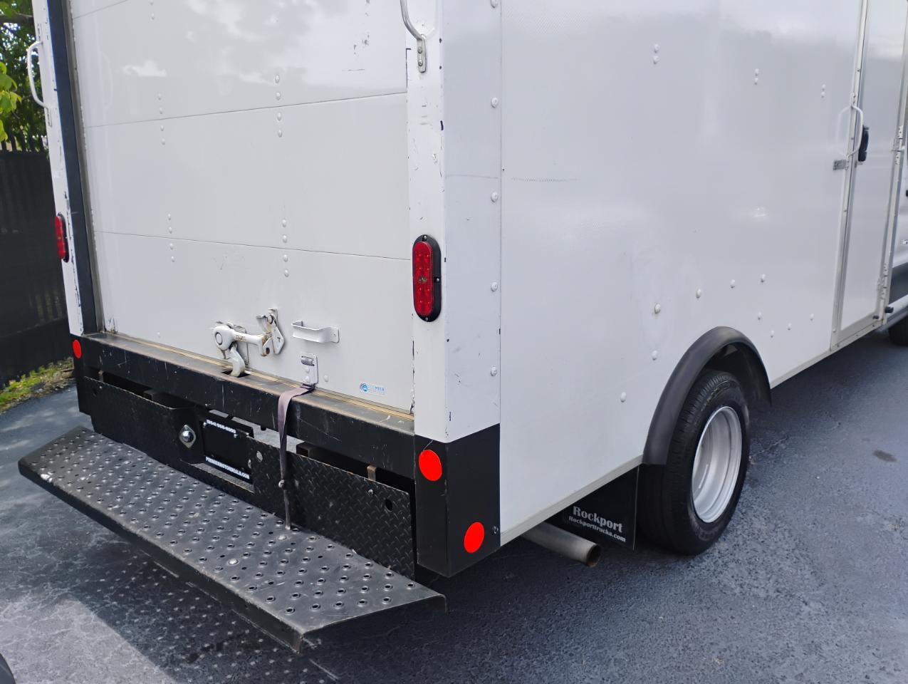 Ford Transit T-350 HD DRW 2022