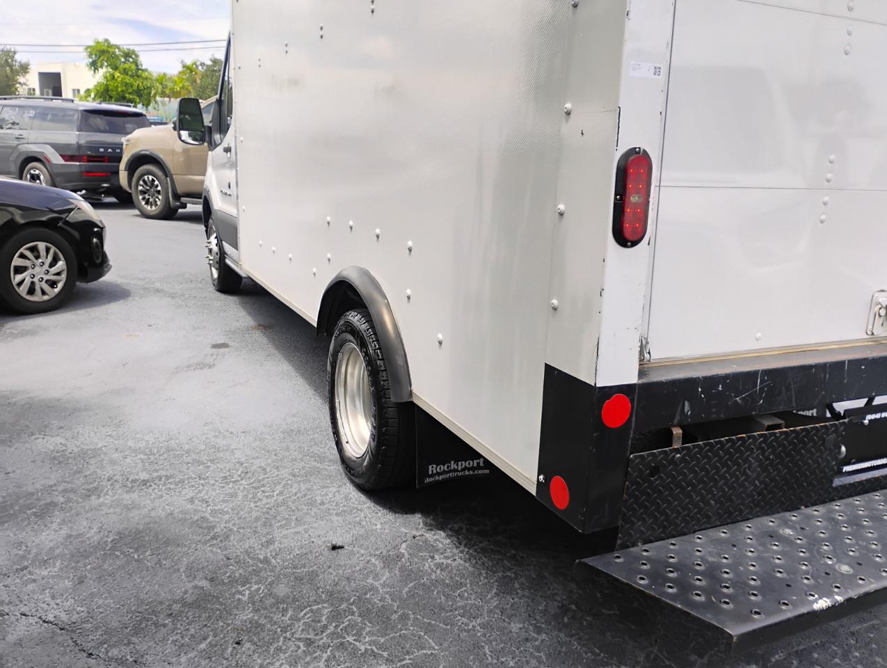 Ford Transit T-350 HD DRW 2022