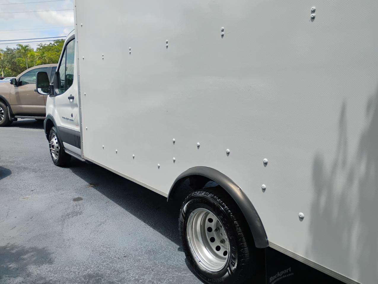 Ford Transit T-350 HD DRW 2022